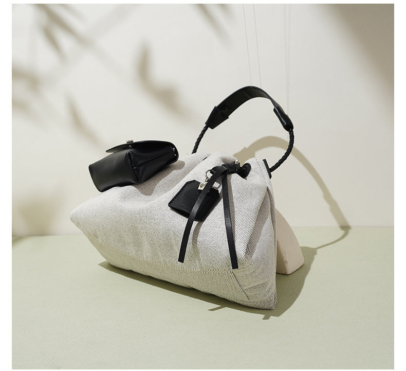 Chic Lightweight Large-Capacity Crossbody