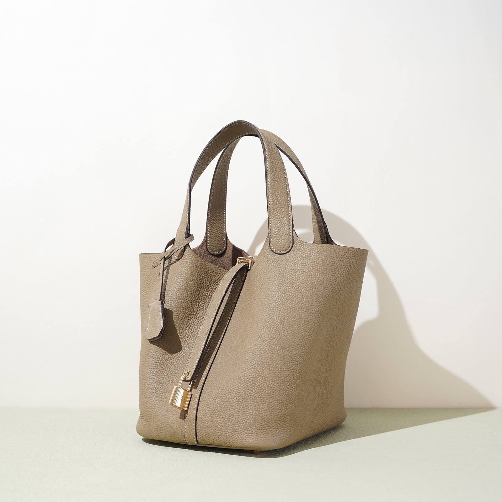 Simple Women’s Handbag Bucket Bag
