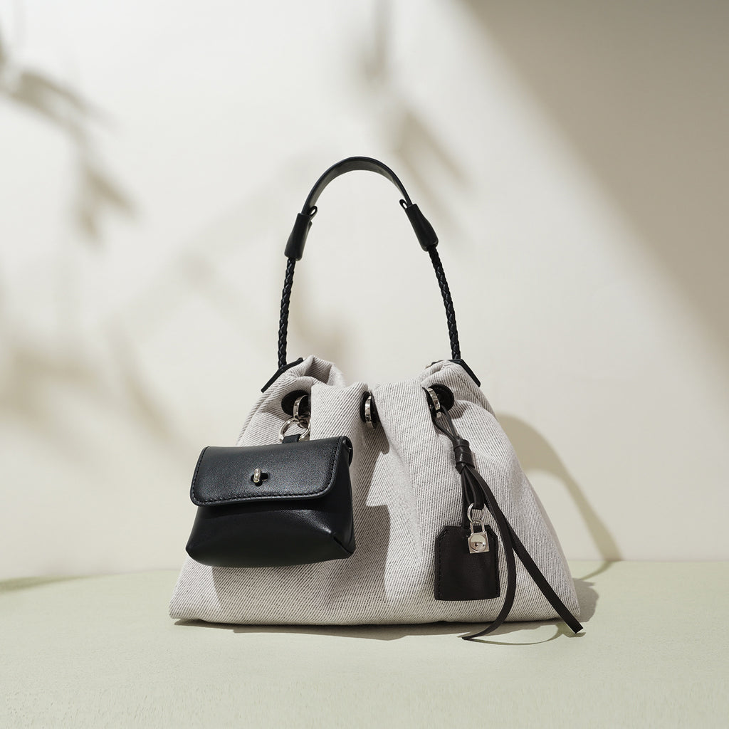 Chic Lightweight Large-Capacity Crossbody